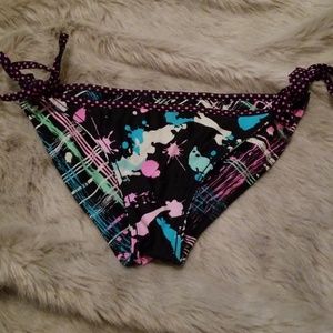 Reversible bikini bottom